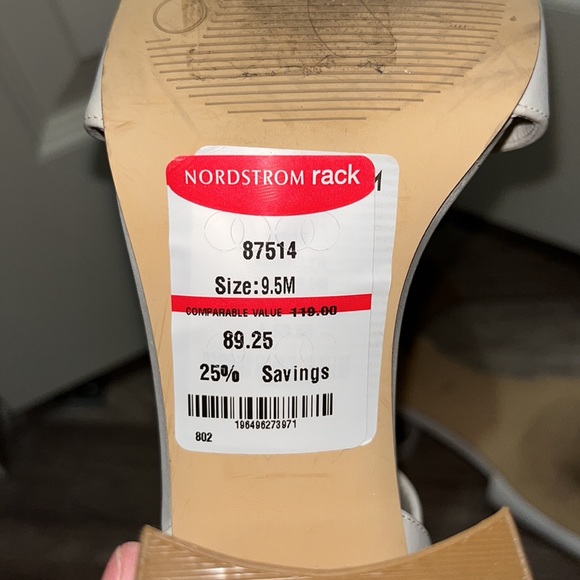 CALVIN KLEIN Heel Sandals - Picture 5 of 5